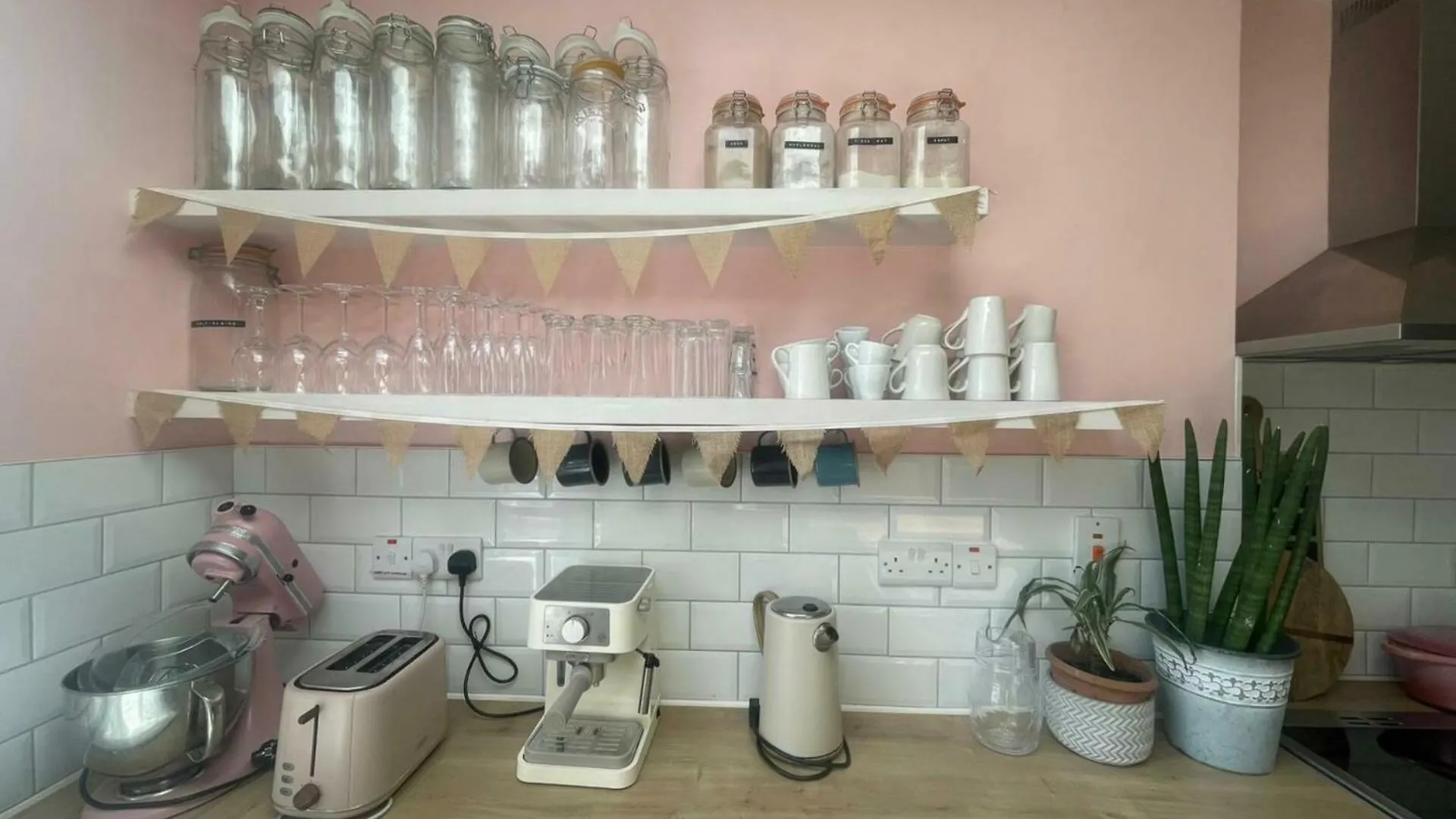 Stylish & Spacious Family Home On Edge Of City Cork 0*,  Irlande